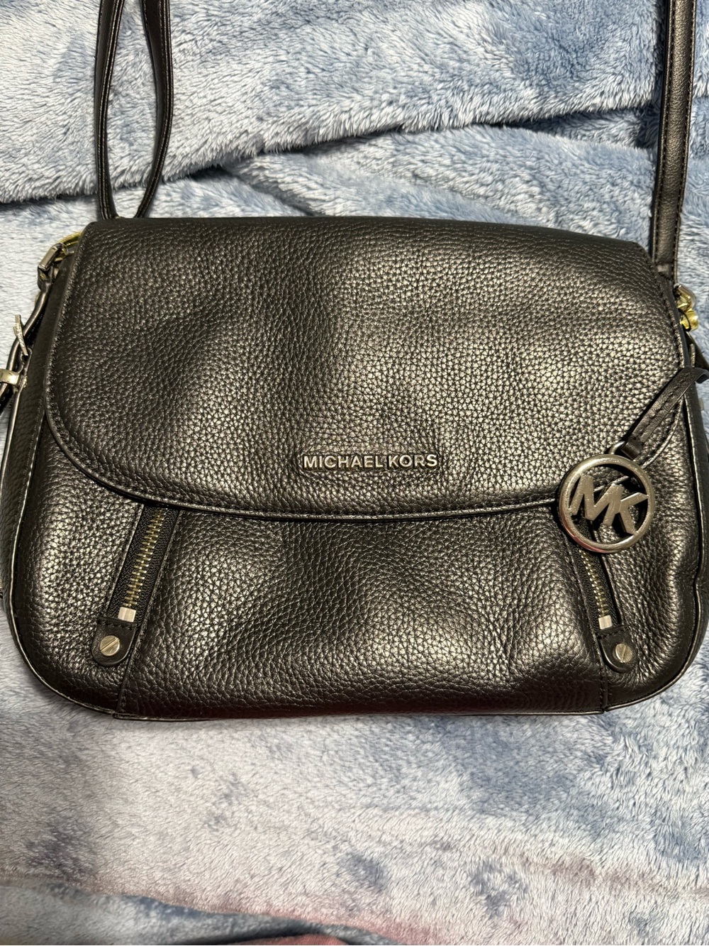 MICHAEL KORS Black Pebbled Leather Crossbody with MK Charm